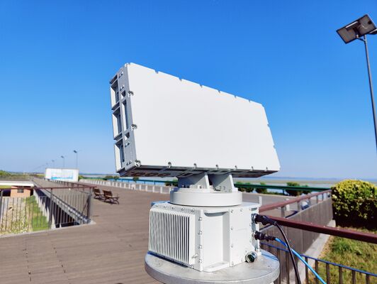 Mevcut drone gözetimi sunan İHA karşıtı cihaz Düşük İrtifa Hedef Gözetleme Radarı